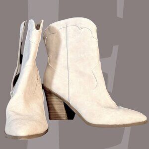 LC Lauren Conrad Western Boots